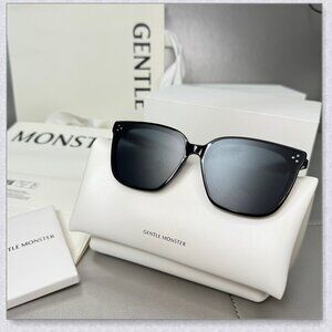 Gentle Monster PALETTE Black Square Sunglasses